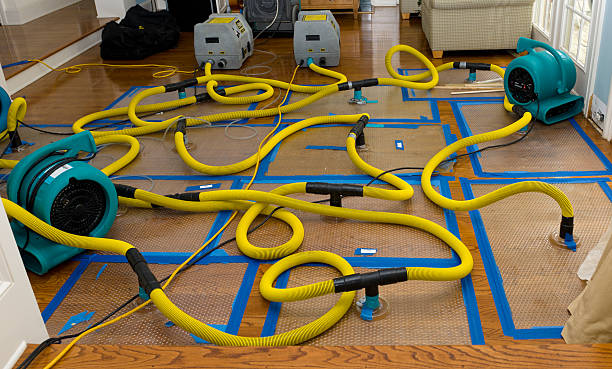 Professional Water Extraction technician working in Spencer, OK